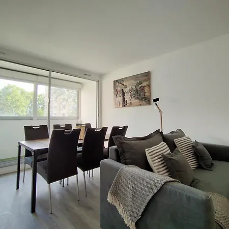 Chic And Comfortable Near Paris